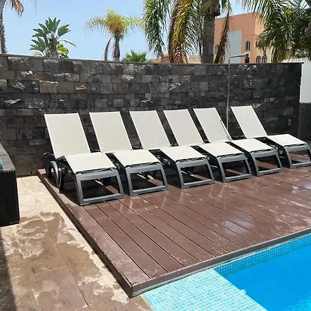 Exclusive In Bahia Del Duque Адехе