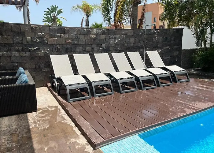 Exclusive In Bahia Del Duque Адехе